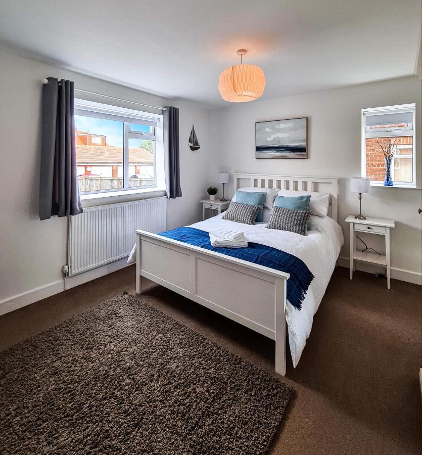 The North Bay Hideaway, Scarborough Apartment Bagian luar foto